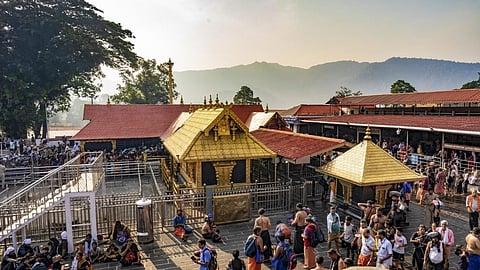 ശബരിമല മണ്ഡലകാലത്ത് ശാന്തിമാരും ദേവസ്വം ജീവനക്കാരും നടത്തിയത് കോടികളുടെ ഇടപാടെന്ന് വിജിലൻസ് കണ്ടെത്തൽ; മാളികപ്പുറം മേല്‍ശാന്തി നിക്ഷേപിച്ചത് 46 ലക്ഷം