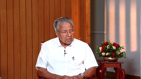 "ഞങ്ങൾ വിശ്വാസികൾ അല്ല, വിശ്വാസങ്ങൾ തകർന്നുപോകട്ടെ എന്ന് ചിന്തിക്കുന്നവരുമല്ല; ശബരിമല യുവതീ പ്രവേശനത്തിൽ സർക്കാരിന് നിലപാട് മാറ്റമില്ല"