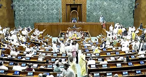 ലോക്സഭയിൽ പ്രതിപക്ഷ ബഹളം 