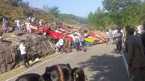 ഉധംപൂരിൽ ബസ് കൊക്കയിലേക്ക് മറിഞ്ഞ് അപകടം: 15 പേർക്ക് ദാരുണാന്ത്യം