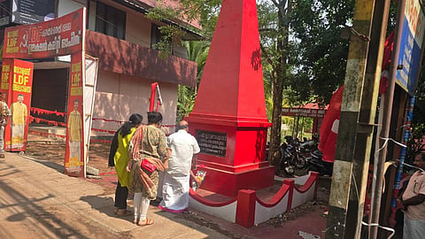 G. Sudhakaran visits Bhuvaneshwar's martyrdom hall