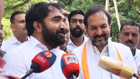CPIM behind the destruction of Oommen Chandy's poster
