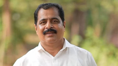 എൽഡിഎഫ് സ്ഥാനാർഥിയായിരുന്ന പി.കെ.അനിൽകുമാറിനെതിരെ  ശാരീരിക പീഡന പരാതിയുമായി ഭാര്യ