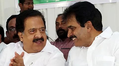 കെ.സി പിന്മാറി? തീരുമാനം ഹൈക്കമാന്‍ഡിനെ 
അറിയിച്ചെന്ന് സൂചന; പിന്തുണ രമേശ് ചെന്നിത്തലയ്ക്ക്?