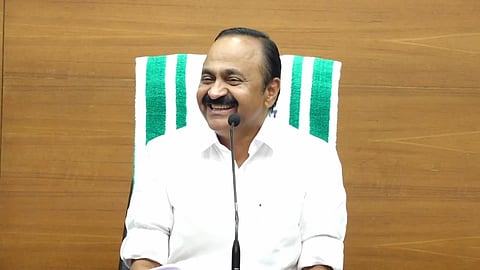 ജനപ്രിയ തുടക്കത്തിന് വി.ഡി.എസ് സര്‍ക്കാര്‍; ഗ്യാരന്റികളില്‍ രണ്ടെണ്ണത്തില്‍ ആദ്യ മന്ത്രിസഭാ യോഗത്തില്‍ തീരുമാനം 