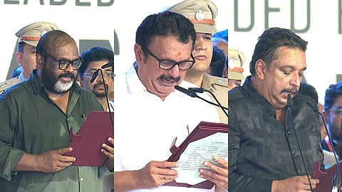 ടീം വി.ഡി.എസിൽ സഗൗരവം സത്യപ്രതിജ്ഞ ചെയ്തത് രണ്ട് പേർ; ഇംഗ്ലീഷിൽ സത്യവാചകം ചൊല്ലി മുരളീധരൻ