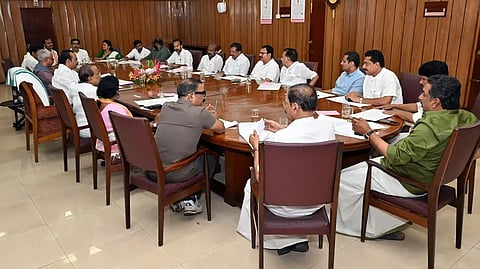 മന്ത്രിസഭാ യോഗം ഇന്ന്; ഗവർണറുടെ നയപ്രഖ്യാപന പ്രസംഗത്തിൻ്റെ കരടിന് അംഗീകാരം നൽകും