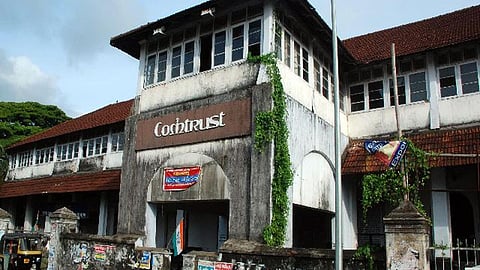 അവതാളത്തിലായി കോംട്രസ്റ്റ് നെയ്ത്തുശാല; സ്ഥാപനം ഏറ്റെടുക്കാനുള്ള ബിൽ പാസാക്കിയിട്ട് എട്ട് വർഷം കഴിഞ്ഞിട്ടും നടപടിയില്ല