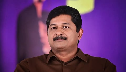 "ഇഡി എന്ന വേട്ടപ്പട്ടിക്ക് മുന്നിൽ പേടിച്ച് പോകുന്നയാളല്ല പിണറായി വിജയൻ":  എം.സ്വരാജ്