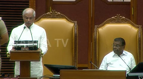 "പുതുയുഗ കേരളത്തിനായി ഒരുമിച്ച് മുന്നേറാം"; കേന്ദ്രവുമായി ഏറ്റുമുട്ടൽ ഇല്ലാതെ നയപ്രഖ്യാപനം