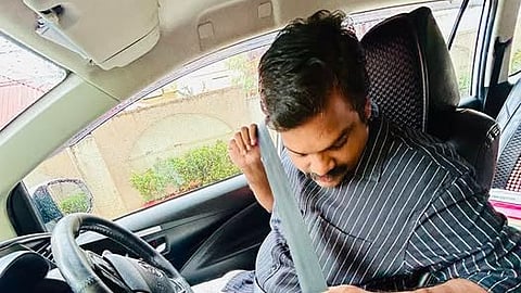 "സീറ്റ് ബെൽറ്റ് ഇടാനും ‘അനുമതി‘ ഉണ്ടത്രേ"; വാഹന മോഡിഫിക്കേഷനിൽ സർക്കാരിനെ പരിഹസിച്ച് കെ.യു. ജനീഷ്‌കുമാർ എംഎൽഎ