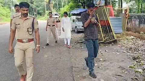 കൊല്ലത്ത് വ്യാജ ആധാര്‍ നൽകി മുക്കുപണ്ടം പണയം വച്ചു; കോടികള്‍ തട്ടിയ യുവതിയും ആൺസുഹൃത്തും പിടിയില്‍