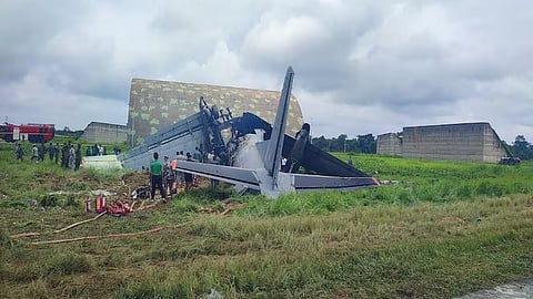 അസമിലെ ജോർഹട്ടിൽ സൈനിക വിമാനം തകർന്നുവീണു 