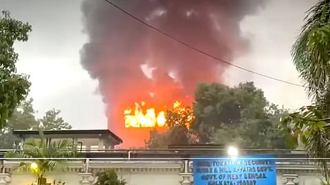 ബംഗാളിൽ ഇവിഎമ്മുകൾ കത്തിനശിച്ചത് പ്രത്യേകസംഘം അന്വേഷിക്കും; ചുമതല എസിപി സുഖേന്ദു മുഖോപാധ്യായയുടെ നേതൃത്വത്തിലുള്ള നാലംഗത്തിന്