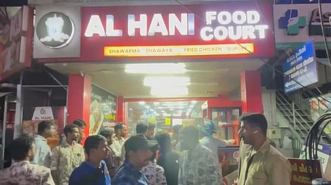 തിരുവനന്തപുരത്ത് ബേക്കറി ഉടമയെയും തൊഴിലാളിയെയും വെട്ടിപരിക്കേൽപ്പിച്ചു
