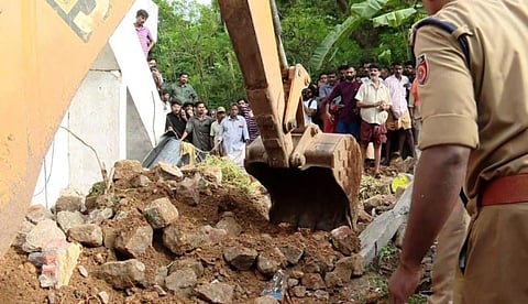 കൊട്ടാരക്കര വാഹനാപകടം: ലോറി ഡ്രൈവര്‍ക്കെതിരെ മനഃപൂര്‍വമല്ലാത്ത നരഹത്യക്ക് കേസ്
