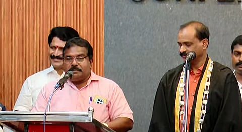 വീണ്ടും സത്യപ്രതിജ്ഞ ചെയ്ത് തിരുവനന്തപുരം കോർപ്പറേഷനിലെ ബിജെപി കൗൺസിലർമാർ; അംഗീകരിക്കില്ലെന്ന് സിപിഐഎം