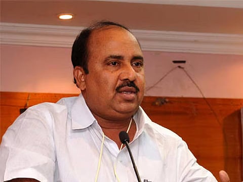 ആർ. ചന്ദ്രശേഖരന് കുരുക്ക് മുറുകുന്നു; പ്രോസിക്യൂട്ട് ചെയ്യാൻ അനുമതി, തീരുമാനം കോടതിയെ അറിയിച്ച്  സർക്കാർ