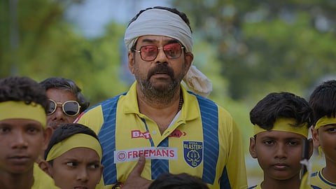 ബിജു മേനോൻ റോക്സ്! 'അവറാച്ചൻ ആൻഡ് സൺസ്' ടീസർ പുറത്ത് 