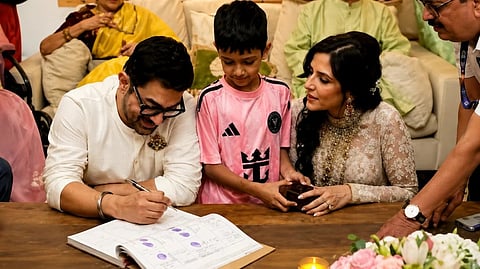ഗൗരിയെ ജീവിത സഖിയാക്കി ആമിർ ഖാൻ; ബാന്ദ്രയിലെ വസതിയിൽ ലളിതമായ വിവാഹം 