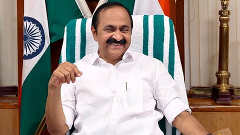 'ഇത്രക്കൊന്നും വേണ്ട'; അമിത സുരക്ഷാ ക്രമീകരണങ്ങൾ വെട്ടിച്ചുരുക്കാൻ നിർദേശിച്ച്  മുഖ്യമന്ത്രി