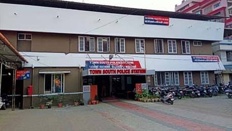 പാലക്കാട് പൊലീസ് സ്റ്റേഷൻ