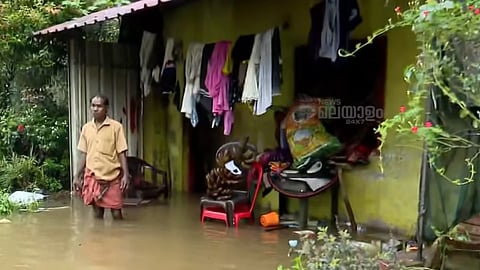 മഴയ്ക്ക് ശമനം; ആശങ്ക ഒഴിയാതെ മധ്യകേരളം