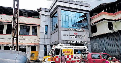 രോഗിയോട് മോശം പെരുമാറ്റം; കൊട്ടാരക്കര താലൂക്ക് ആശുപത്രിയിലെ ഡോക്ടറെ സ്ഥലംമാറ്റി