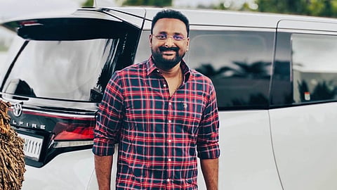 പിടിച്ചെടുത്തതില്‍ വ്യാജ മദ്യവും; മറ്റാര്‍ക്കെങ്കിലും പങ്കുണ്ടോയെന്ന് കണ്ടെത്തണം, പ്രതി ഒളിവില്‍ പോകാനും സാധ്യത: റിമാന്‍ഡ് റിപ്പോര്‍ട്ട്