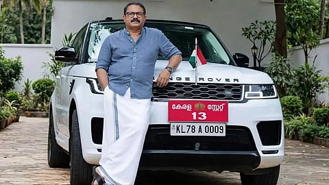 വിവാദം കനത്തു, ആഡംബര കാറില്‍ 'യു ടേണ്‍' അടിച്ച് മന്ത്രി കെ.എം. ഷാജി; റേഞ്ച് റോവര്‍ തിരിച്ചു നൽകി 