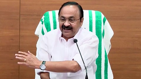 തിരുവനന്തപുരത്തെ മൃഗശാല മാറ്റും; പകരം അവിടെ മാഡിസൺ സ്‌ക്വയർ മാതൃകയിൽ ചത്വരം നിര്‍മിക്കുമെന്ന് മുഖ്യമന്ത്രിയുടെ പ്രഖ്യാപനം