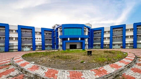 Alappuzha Dental College on the verge of ruin