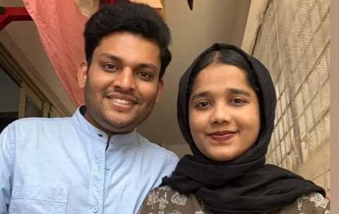 മലയാളി ദമ്പതികളെ ഗുരുഗ്രാമിലെ ഫ്ലാറ്റിൽ മരിച്ചനിലയിൽ കണ്ടെത്തി