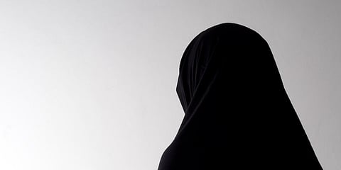 'അന്യ​ഗ്രഹ വസ്ത്രം'; താജികിസ്ഥാനിൽ ഹിജാബിന് നിരോധനം