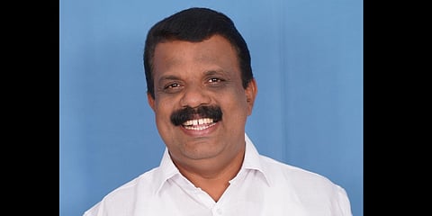 പെരിയ ഇരട്ടക്കൊലക്കേസ് പ്രതിയുടെ മകൻ്റെ വിവാഹത്തിൽ പങ്കെടുത്തു; നാല് കോൺഗ്രസ് നേതാക്കളെ പുറത്താക്കി