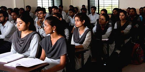 പ്ലസ്‌വൺ സീറ്റ് പ്രതിസന്ധി:
വിദ്യാർത്ഥി സംഘടനകളുമായി ചർച്ച നടത്താനൊരുങ്ങി സർക്കാർ
