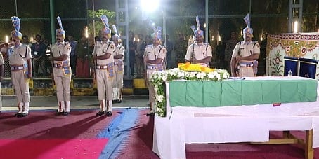 ജവാൻ വിഷ്ണുവിൻ്റെ മൃതദേഹം വീട്ടിലെത്തിച്ചു;
സംസ്കാരം ഇന്ന് ഔദ്യോഗിക ബഹുമതികളോടെ