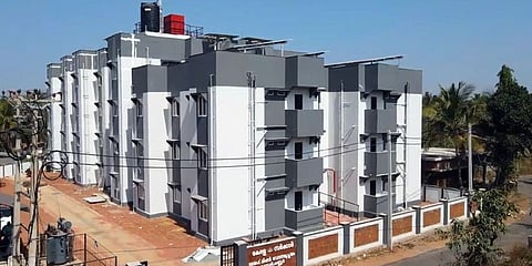 കാടു കയറിയ വടക്കാഞ്ചേരി ലൈഫ് മിഷന്‍ ഫ്‌ളാറ്റ് പദ്ധതി; അനിശ്ചിതത്വത്തില്‍ ആയ അഞ്ച് വര്‍ഷങ്ങള്‍