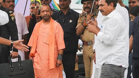 ഹത്രസ് ദുരന്തം: ജുഡീഷ്യൽ അന്വേഷണത്തിന് ഉത്തരവിട്ട് യുപി മുഖ്യമന്ത്രി യോഗി ആദിത്യനാഥ്