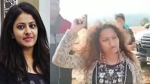 പൂജ ഖേഡ്ക്കര്‍, അമ്മ മനോരമ ഖേഡ്ക്കര്‍