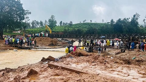 ഉറ്റവരില്ലാത്ത മണ്ണിലേക്ക് മടക്കയാത്രയില്ല!  ദുരന്തത്തിന്റെ ഓർമയായി മുണ്ടക്കൈ ഗ്രാമം