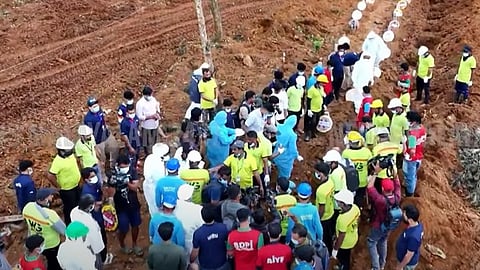 ചൂരൽമല ദുരന്തം: ഉരുൾപൊട്ടലിൽ തിരിച്ചറിയാനാവാത്ത കൂടുതൽ    മൃതദേഹങ്ങൾ സംസ്ക്കരിച്ചു