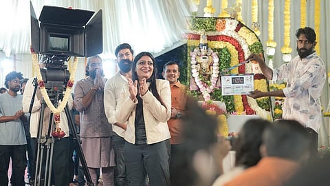 യഷിനൊപ്പം ഗീതു മോഹന്‍ദാസ്; 'ടോക്‌സിക്' ചിത്രീകരണം ആരംഭിച്ചു