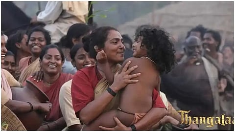 ഞാന്‍ അവരുടെ അമ്മയായി മാറുകയായിരുന്നു: പാര്‍വതി തിരുവോത്ത്