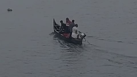 നെട്ടൂർ കായലില്‍ കാണാതായ വിദ്യാര്‍ഥിനിയുടെ മൃതദേഹം കണ്ടെത്തി