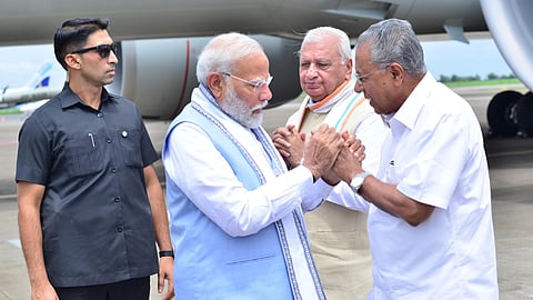 പ്രധാനമന്ത്രി നരേന്ദ്രമോദി  വയനാട്ടിലെത്തി; ദുരന്ത ഭൂമി സന്ദർശിച്ച ശേഷം അവലോകന യോഗം