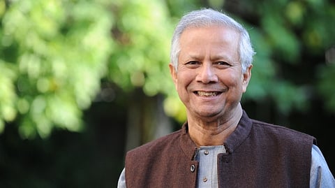 "ഒരു രാക്ഷസി ഇല്ലാതായിരിക്കുന്നു"; ഷെയ്ഖ് ഹസീനയുടെ രാജിയിൽ വിദ്യാർഥികളെ പ്രശംസിച്ച് മുഹമ്മദ് യൂനസ്