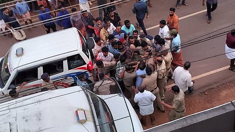 സംഘർഷം തടയാനെത്തി, കണ്ണൂരില്‍ എസ്.ഐക്ക് മര്‍ദനം; ഏഴ് പേര്‍ക്കെതിരെ കേസ്