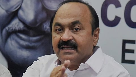 "ചൂരൽമലയിൽ പുനരധിവാസം കമ്മ്യൂണിറ്റി ലിവിംഗ് മാതൃകയിലാകണം, ദുരിതബാധിതരുടെ ലോണുകൾ  എഴുതിത്തള്ളണം"