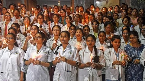 കൊൽക്കത്തയിലെ ഡോക്ടറുടെ കൊലപാതകം: ആവശ്യങ്ങൾ അംഗീകരിച്ച് കേന്ദ്രം, സമരം അവസാനിപ്പിച്ചതായി ഫോർഡ